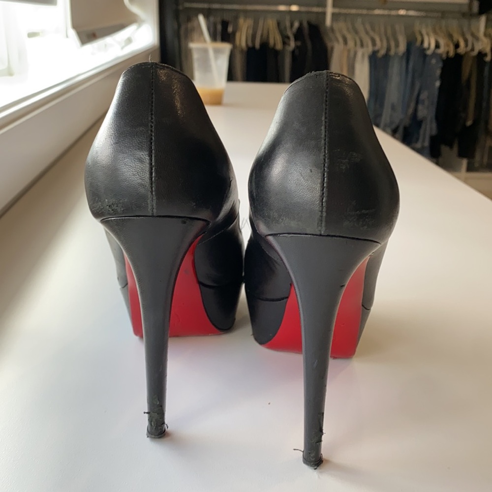 Christian louboutin black heels with platform. - Picture 2 of 3
